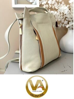 Like New! Valentina Leather Convertible Shoulder/Backpack Made in Italy